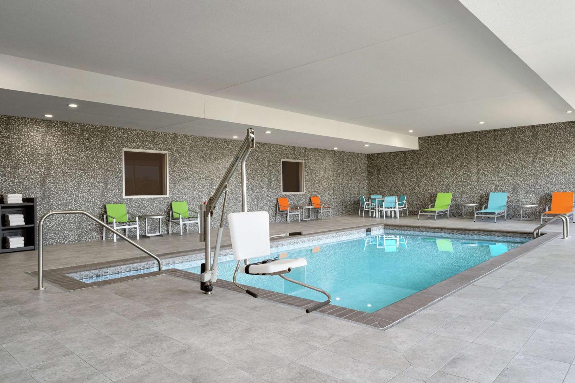โฮม2 สวีท บาย ฮิลตัน นอร์โฟล์ก แอร์พอร์ต Hotel นอร์ฟอล์ก ภายนอก รูปภาพ